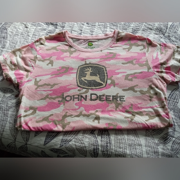 John Deere T-shirt - Picture 2 of 5